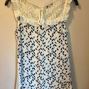 RW&CO. White and Blue Patterned Blouse